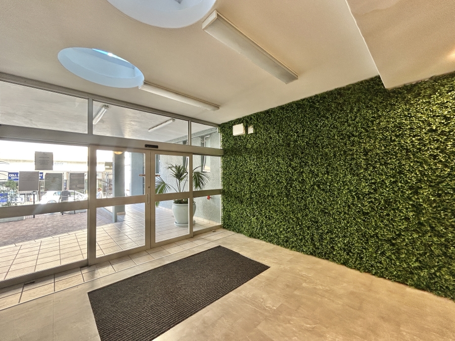 To Let Commercial Property for Rent in Claremont Western Cape